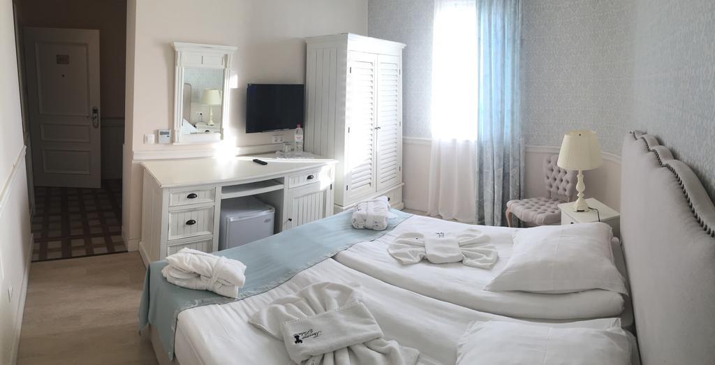 Therma Palace 5* קרנבו