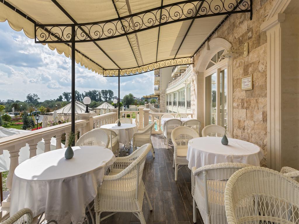 Therma Palace מלון קרנבו