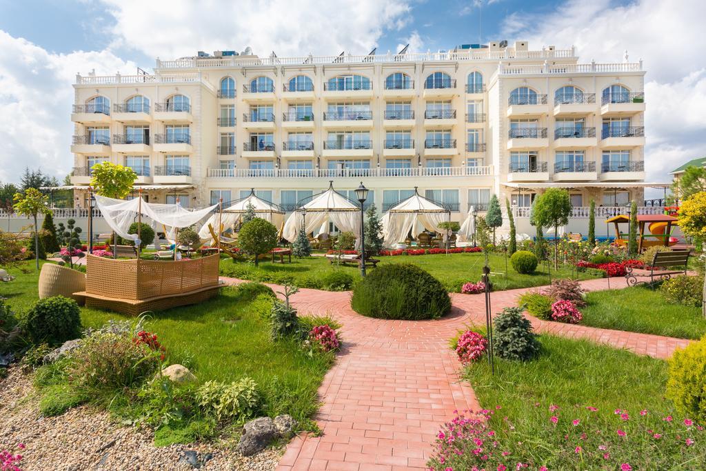 Therma Palace מלון 5*